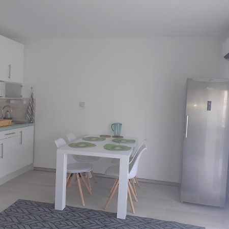 Liliom Apartman Apartment Heviz Bagian luar foto